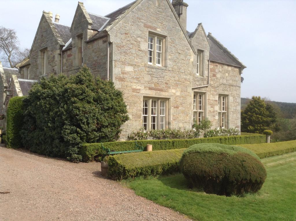 Hundalee House Hotel Jedburgh Exterior photo